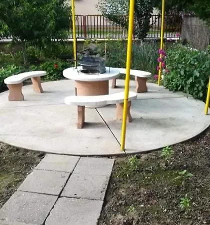 Nagymama Hazikoja Apartament *