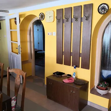 Nagymama Hazikoja Apartament *