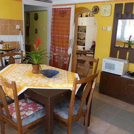 Apartament Nagymama Hazikoja